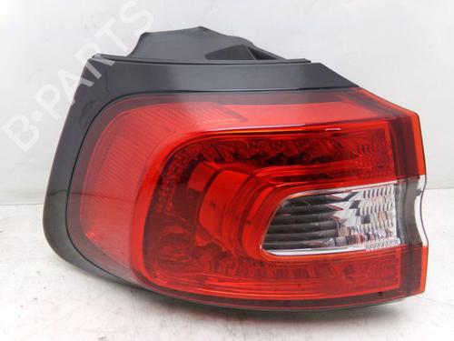 Feu arrière gauche JEEP CHEROKEE (KL) 2.2 CRD 4x4 (200 hp) 32838744