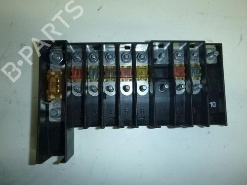 Used Fuse box Fuse box VW TRANSPORTER T5 Van (7HA, 7HH, 7EA, 7EH) 2.5 TDI 4motion (130 hp) 33143689 33143689