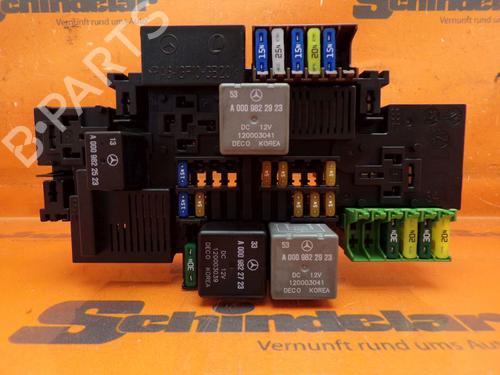Used Fuse box MERCEDES-BENZ C-CLASS (W205) C 300 (205.048) (245 hp) 28005941