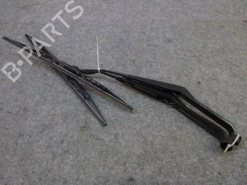 Used Front windshield wiper arm SUZUKI GRAND VITARA II (JT, TE, TD) 1.9 DDiS All-wheel Drive (JT419, TD44, JB419WD, JB419XD,... (129 hp) 33138878