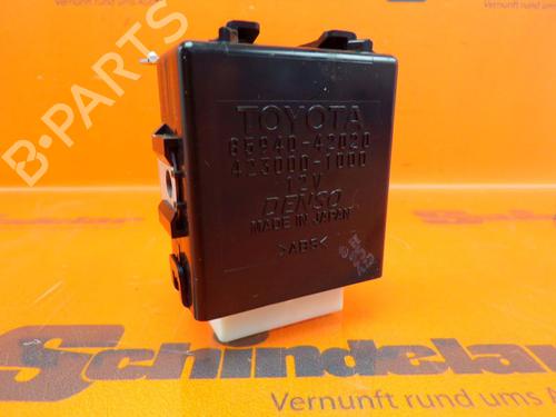 Used Control unit Control unit TOYOTA RAV 4 III (_A3_) 2.2 D 4WD (ALA30_, ALA30R) (177 hp) 33146689 33146689
