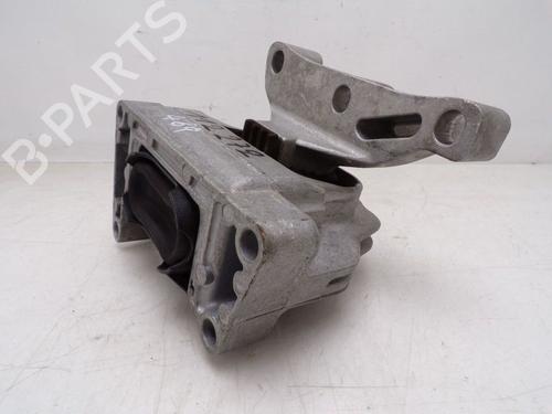 Used Engine mount AUDI A1 Sportback (8XA, 8XF) 1.0 TFSI (95 hp) 30366443