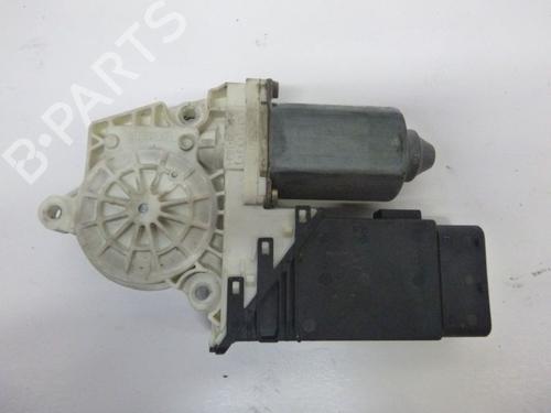 Right front window motor VW GOLF IV (1J1) 1.6 | BP24383392E20 
