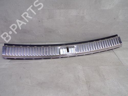 boot-lining-porsche-cayenne-92a-2010-2011-2012-2013-2014-2015-2016-2017-2018-32827843 main image