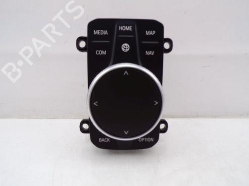 Kombi Kontakt / Stilkkontakt BMW 1 (F40) 118 i (136 hp) 33156844