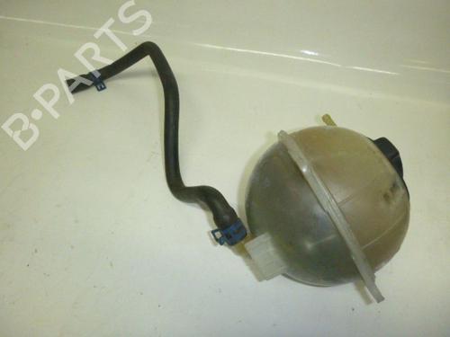 Used Expansion tank VW PASSAT B3/B4 Variant (3A5, 35I) 2.0 Syncro (115 hp) 32826011