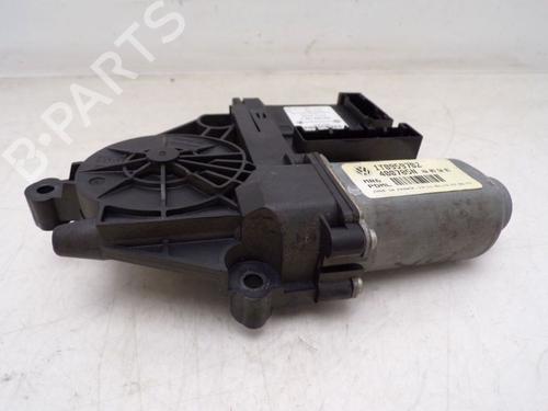 Right front window motor VW CADDY III MPV (2KB, 2KJ, 2CB, 2CJ) 2.0 SDI | BP31077034E20 