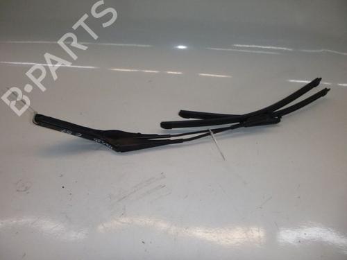 Used Front windshield wiper arm BMW 1 (E87) 120 d (163 hp) 24382780