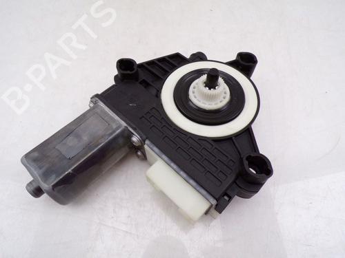 Used Left rear window motor BMW 1 (F40) 118 i (136 hp) 32840206