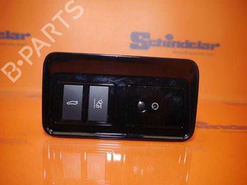 switch-jaguar-xe-x760-2015-32829531 main image