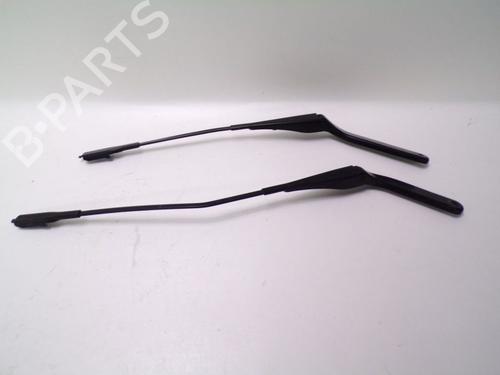 Used Front windshield wiper arm BMW X1 (E84) sDrive 16 d (116 hp) 24389011