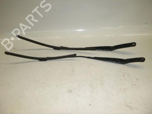 Used Front windshield wiper arm Front windshield wiper arm VW GOLF VI (5K1) 2.0 TDI 4motion (140 hp) 33141934 33141934