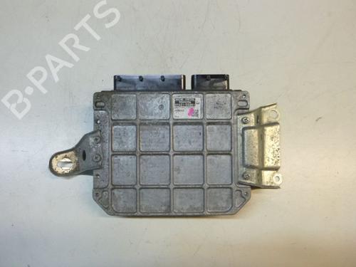 Used Engine control unit (ECU) TOYOTA YARIS (_P13_) 1.0 (KSP130_, KSP130) (69 hp) 24379802