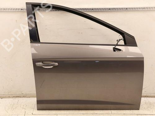 right-front-door-seat-leon-5f1-2012-2013-2014-2015-2016-2017-2018-2019-2020-2021-39042718 main image
