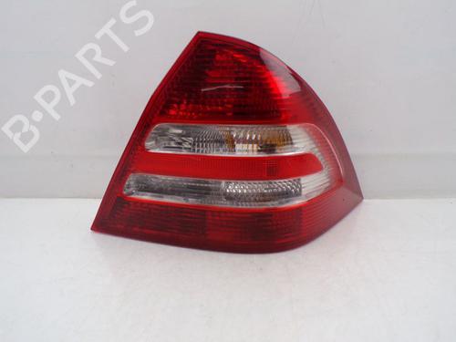 Højre baglygte MERCEDES-BENZ C-CLASS (W203) C 200 Kompressor (203.042) (163 hp) 30797326