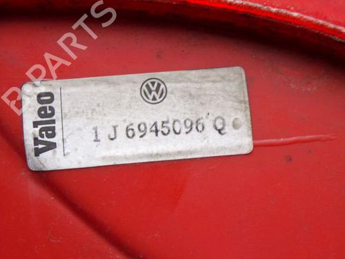 Right taillight VW GOLF IV (1J1) 1.6 FSI | BP24412663C35 
