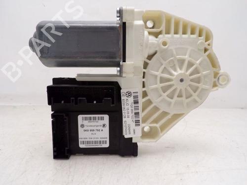 Vindusheismotor høyre foran VW SCIROCCO III (137, 138) 2.0 TFSI (200 hp) 30515842