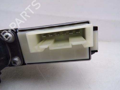 Right front window motor BMW 1 (F40) 118 i | BP32840207E20 - Image 3