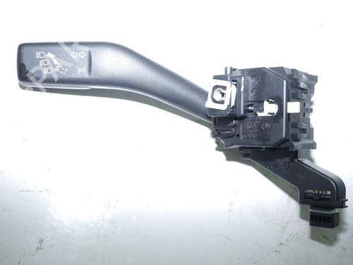Used Steering column stalk VW GOLF VI (5K1) 1.4 TSI (160 hp) 24380986