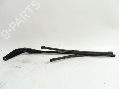 Used Front windshield wiper arm BMW 1 (E87) 118 d (122 hp) 24383835