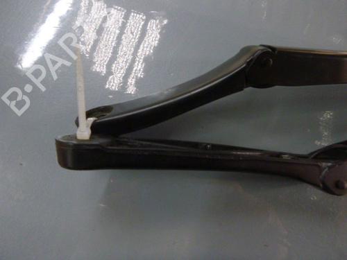Front windshield wiper arm VW GOLF V (1K1) 1.9 TDI | BP24379942C143 