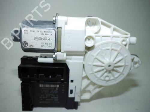 Right front window motor VW GOLF V Variant (1K5) 1.9 TDI | BP33141788E20 - Image 2