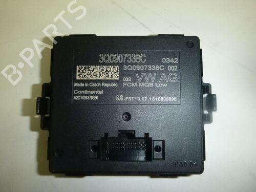 Used Control unit AUDI A3 Sportback (8VA, 8VF) 35 TFSI (150 hp) 33143719