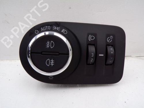 Used Headlight switch OPEL CORSA E (X15) 1.4 (08, 68) (90 hp) 32841751