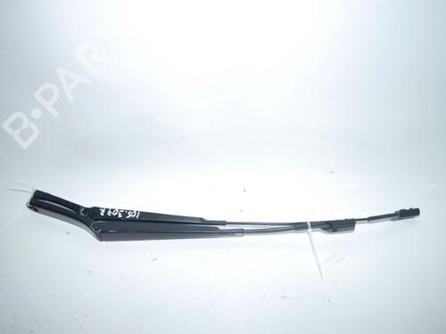 Used Front windshield wiper arm VW POLO V (6R1, 6C1) 1.2 (60 hp) 32638328