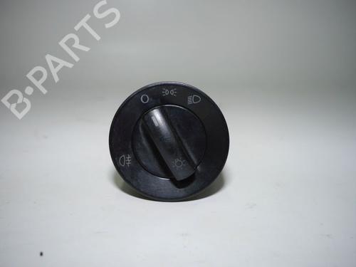 Commande de phare VW POLO IV (9N_, 9A_) 1.2 12V (64 hp) 32636073