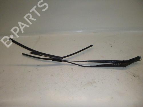 Used Front windshield wiper arm RENAULT LAGUNA III Grandtour (KT0/1) 2.0 dCi GT (KT11, KT1E, KT1N) (178 hp) 32824802