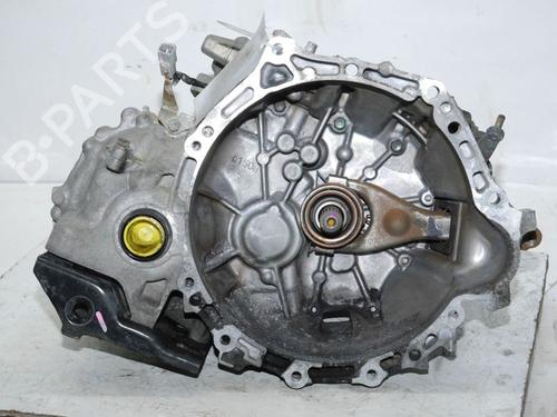 Getriebe für TOYOTA YARIS (_P9_) 1.4 D-4D (NLP90_, NLP90R) (90 hp) 33139398