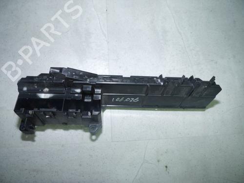 Fuse box BMW 6 (E63) 630 i | BP32827503E1 - Image 4