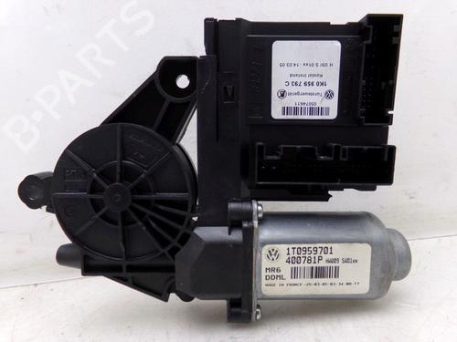 Rudehejsemotor forskærm venstre VW TOURAN (1T1, 1T2) 1.6 FSI (115 hp) 30366334