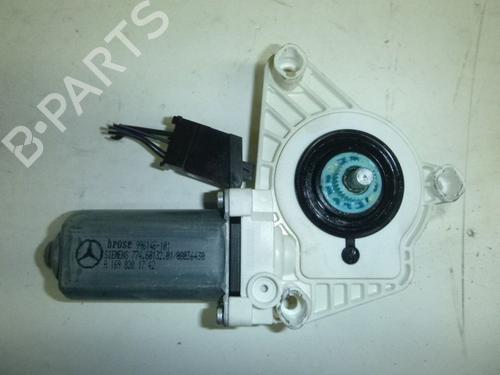 Used Left front window motor Left front window motor MERCEDES-BENZ B-CLASS Sports Tourer (W245) B 170 (245.232) (116 hp) 33143613 33143613