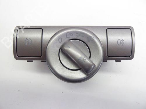 Forlygtekontakt VW PHAETON (3D1, 3D2, 3D3, 3D4, 3D6, 3D7, 3D8, 3D9) 3.0 V6 TDI 4motion (240 hp) 33144313