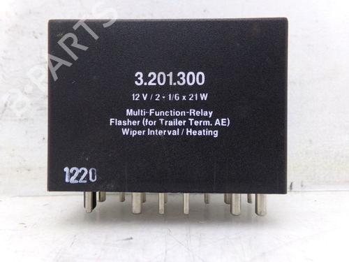 Used Electronic sensor MERCEDES-BENZ E-CLASS T-Model (S124) E 200 T (124.079) (136 hp) 33155747