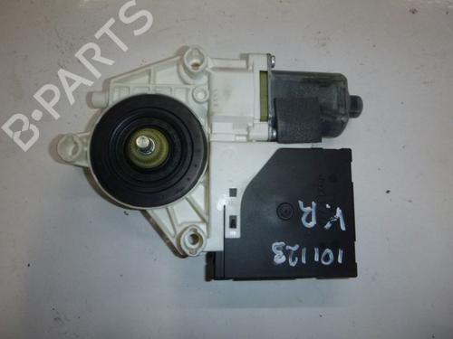 Used Right front window motor AUDI A3 Sportback (8PA) 1.9 TDI (105 hp) 25828401