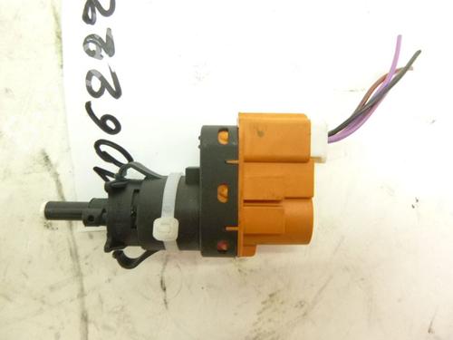 switch-jaguar-f-pace-x761-2015-32828058 main image