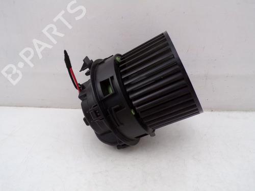 Used Heater blower motor Heater blower motor RENAULT ARKANA I (LCM_, LDN_) 1.3 TCe 140 (LDN0) (140 hp) 33156688 33156688
