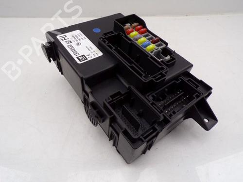 Fuse box OPEL MERIVA B MPV (S10) 1.4 (75) | BP29644801E1