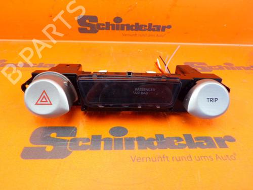 Used Warning switch Warning switch HYUNDAI i20 I (PB, PBT) 1.2 (78 hp) 33684303 33684303