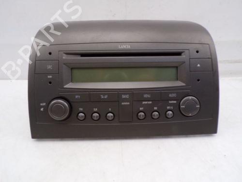 Used Radio Radio LANCIA YPSILON (843_) 1.4 16V (843.AXC11, 843.AXC1B, 843.AXC1A) (95 hp) 33892452 33892452