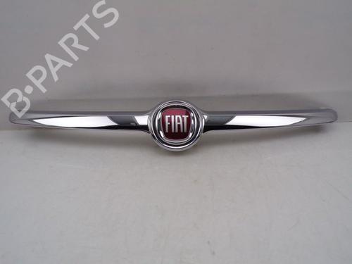 Used Grille FIAT 500L (351_, 352_) 1.3 D Multijet (199LXY1A, 199LXY11) (84 hp) 30640568