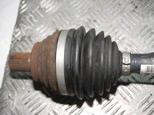Drivaksel fortil venstre VW TOURAN (1T1, 1T2) 1.4 TSI | BP29827764M38 