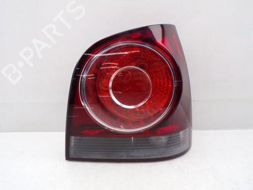 Høyre baklys VW POLO IV (9N_, 9A_) 1.2 (60 hp) 32841123