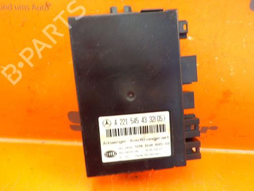 Used Electronic module Electronic module MERCEDES-BENZ C-CLASS (W204) C 200 Kompressor (204.041) (184 hp) 33147430 33147430