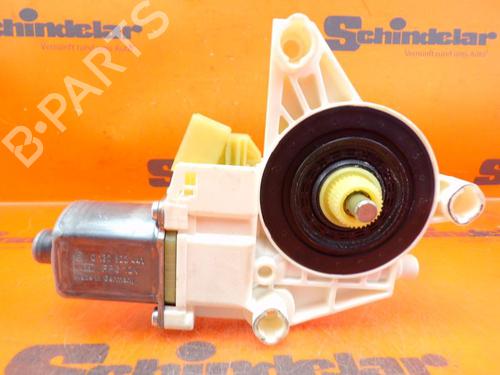 left-front-window-motor-mercedes-benz-c-class-w204-2007-2008-2009-2010-2011-2012-2013-2014-2015-33148641 main image