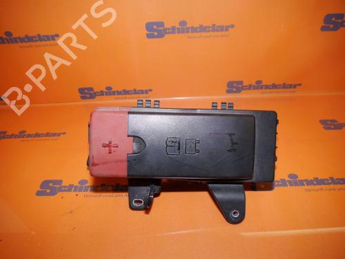 Used Fuse box JAGUAR XE (X760) 2.0 D (180 hp) 24390028