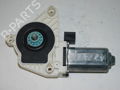 Used Right front window motor VW PASSAT B8 (3G2, CB2) 2.0 TDI (150 hp) 24386590